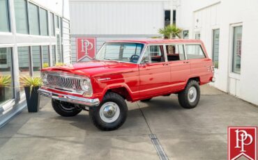 Jeep-Wagoneer-1968-SUV