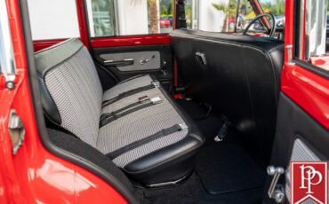 Jeep-Wagoneer-1968-SUV-38