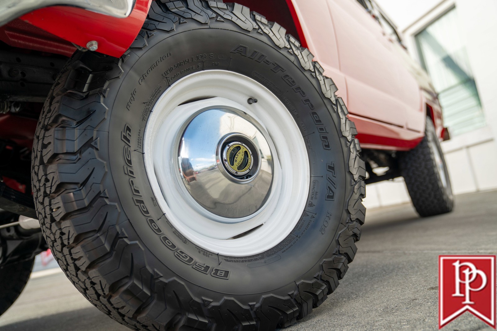 Jeep-Wagoneer-1968-SUV-6