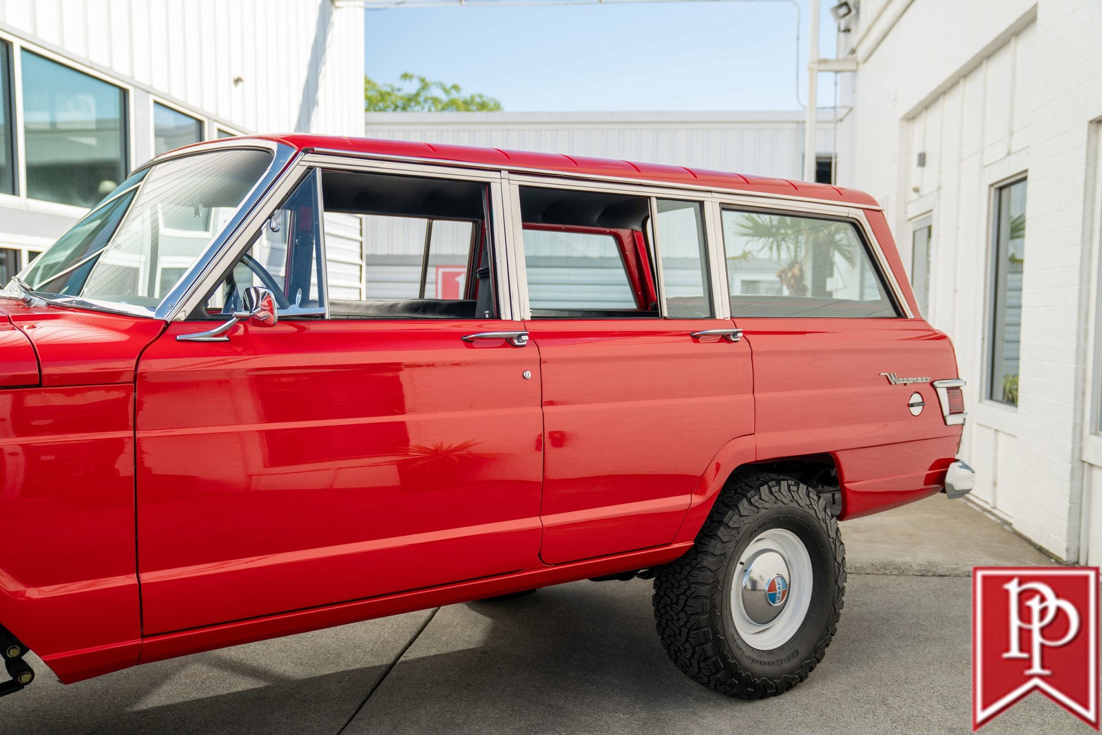 Jeep-Wagoneer-1968-SUV-9