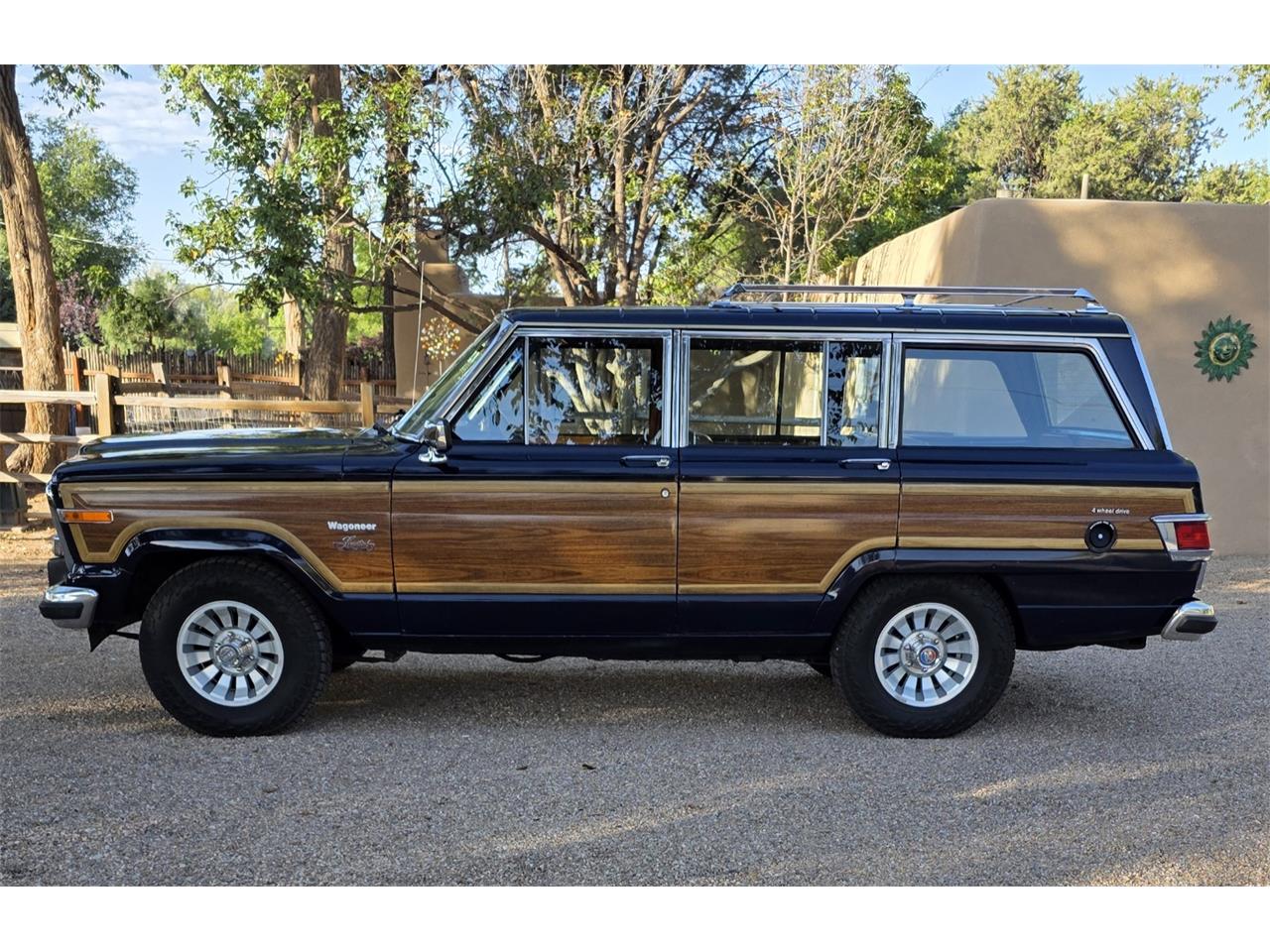 Jeep-Wagoneer-1983-Blue-Rust-1