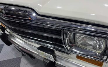 Jeep-Wagoneer-1987-SUV-11