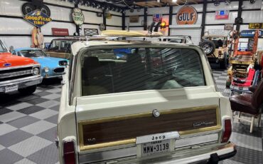 Jeep-Wagoneer-1987-SUV-12