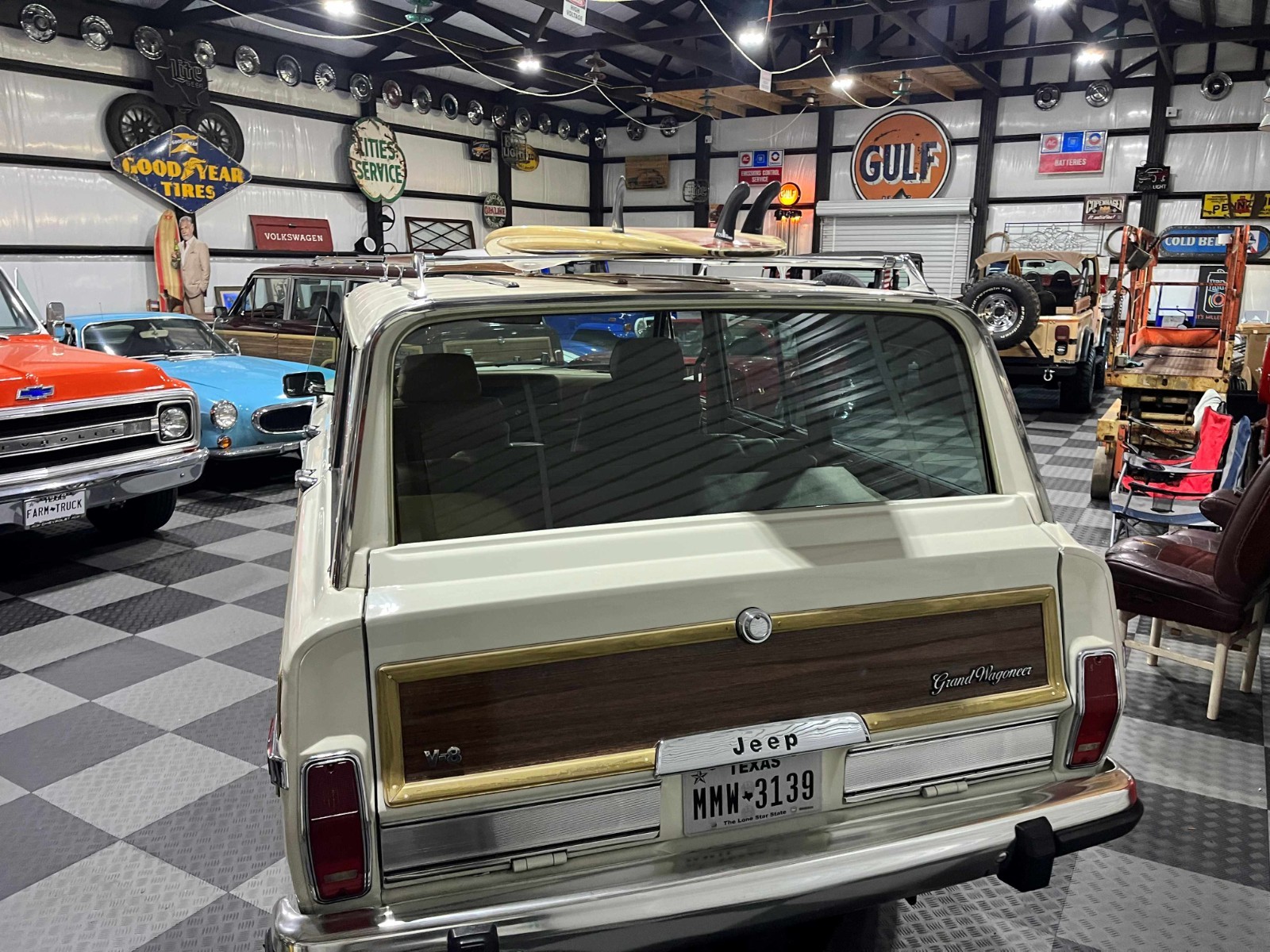 Jeep-Wagoneer-1987-SUV-12