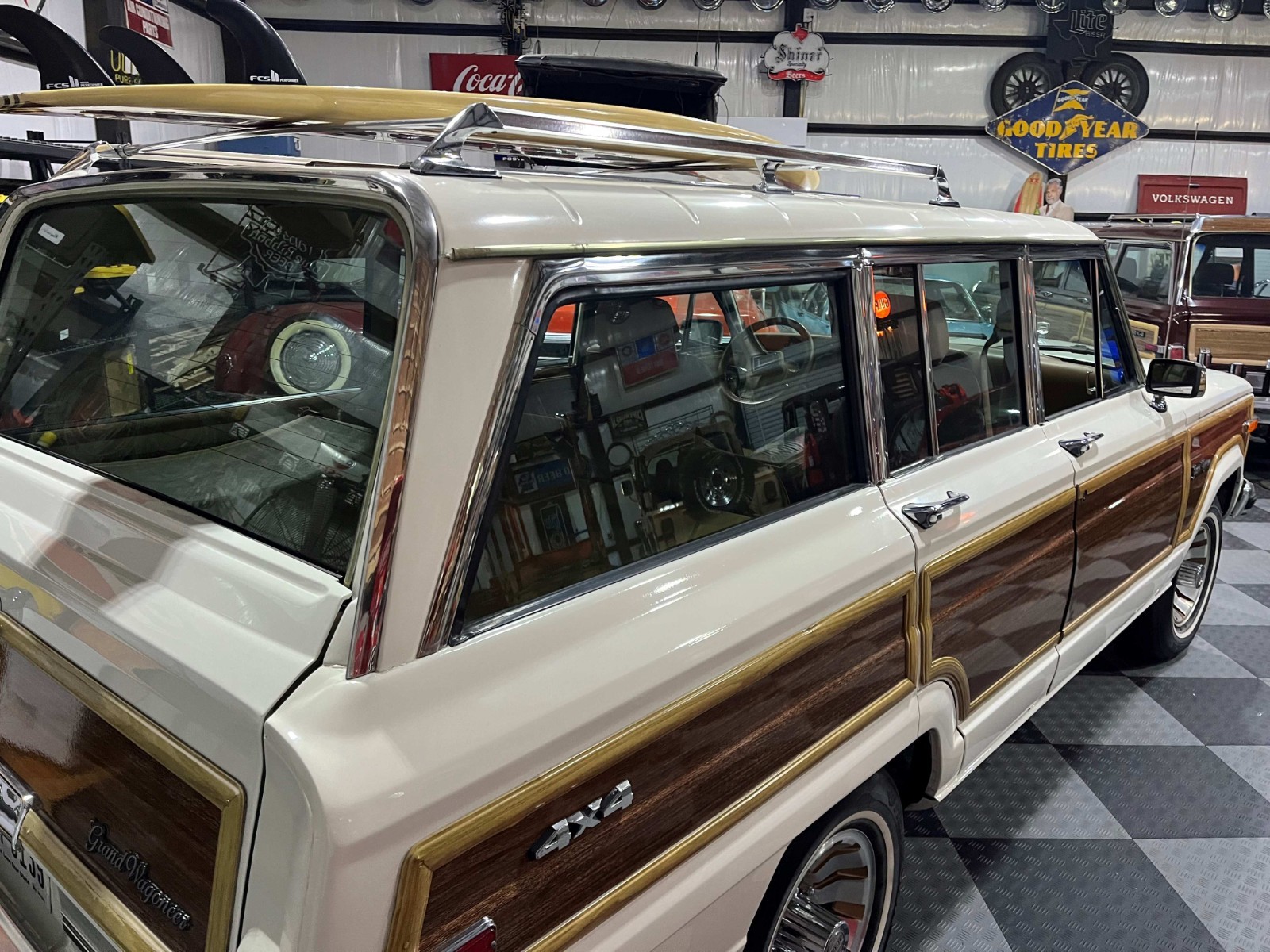 Jeep-Wagoneer-1987-SUV-13