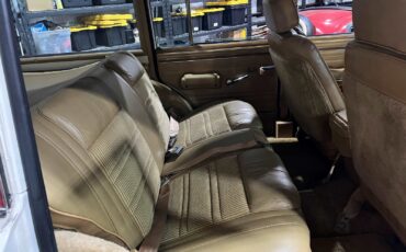 Jeep-Wagoneer-1987-SUV-15