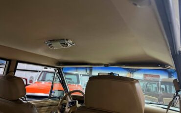 Jeep-Wagoneer-1987-SUV-2
