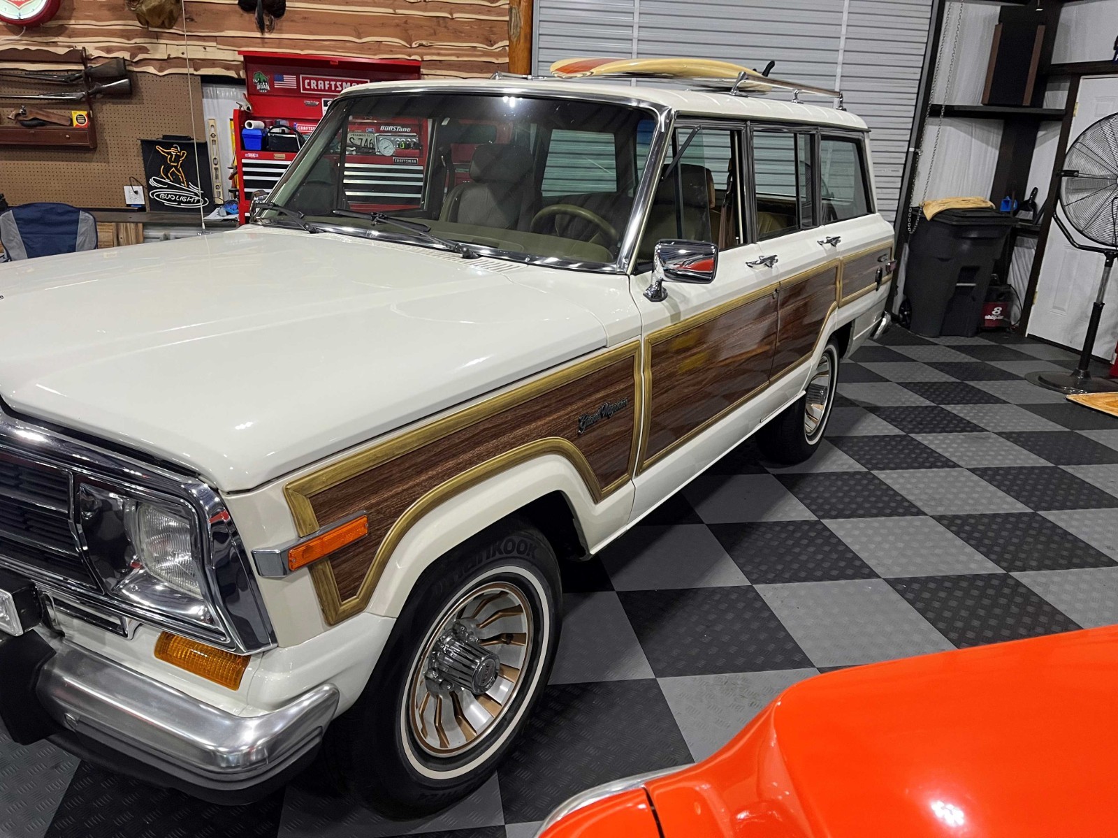Jeep-Wagoneer-1987-SUV-3
