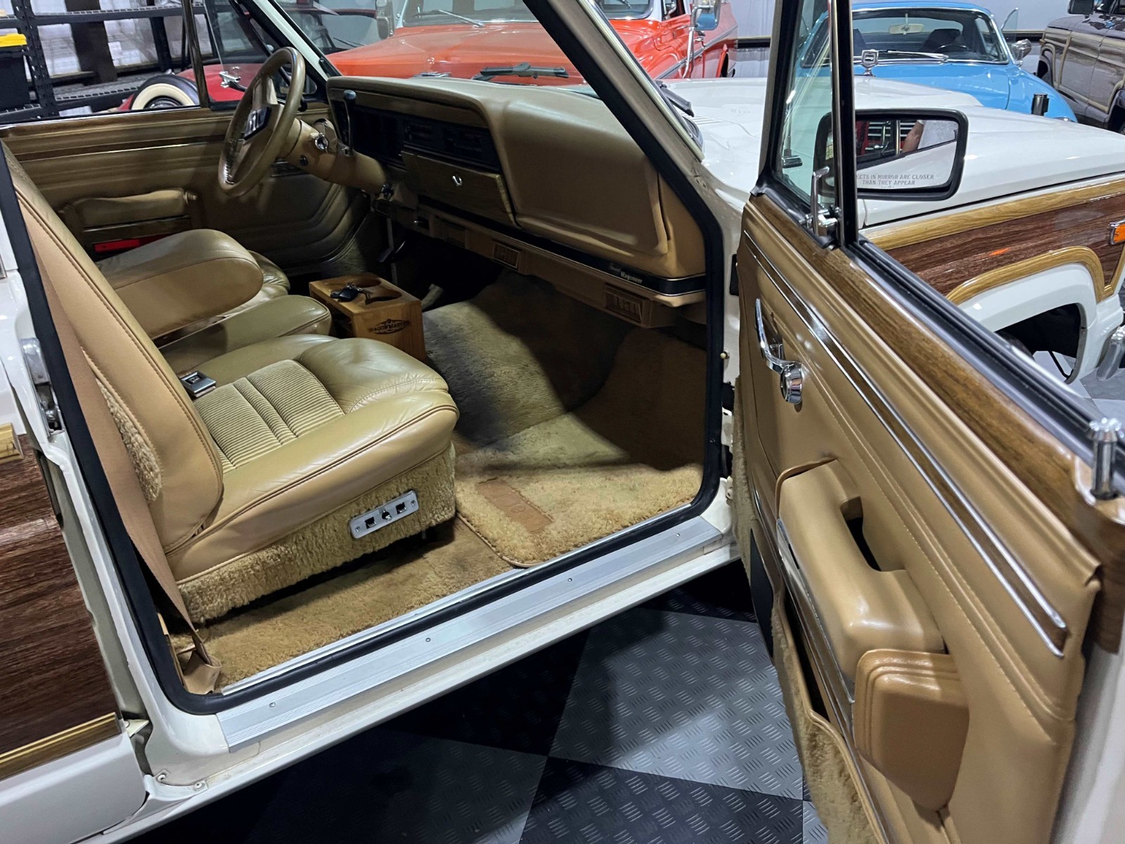 Jeep-Wagoneer-1987-SUV-9