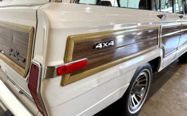Jeep-Wagoneer-1988-SUV-13
