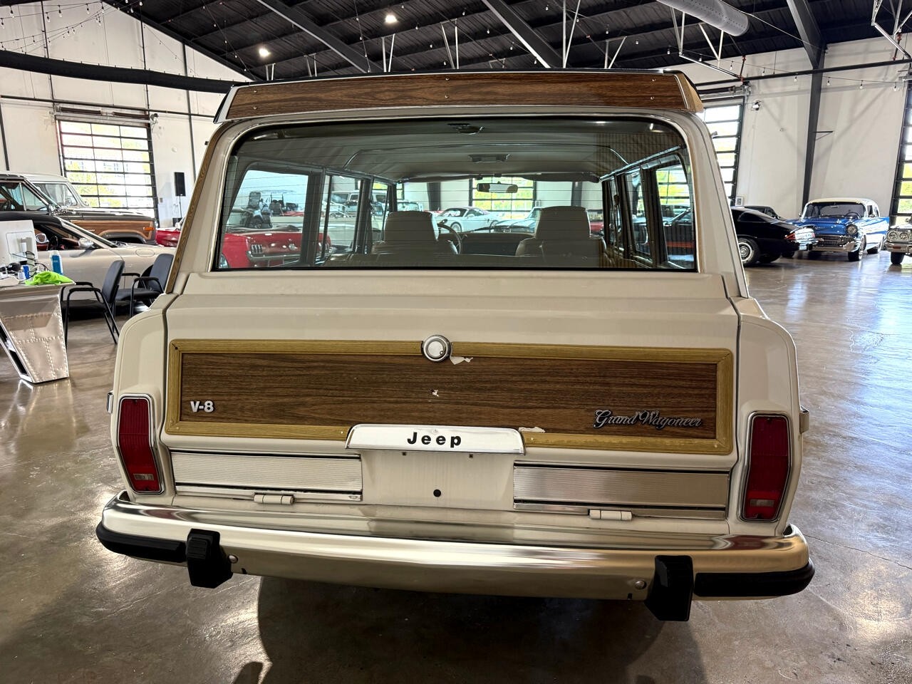 Jeep-Wagoneer-1988-SUV-14