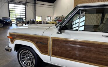 Jeep-Wagoneer-1988-SUV-18