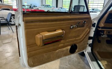 Jeep-Wagoneer-1988-SUV-26