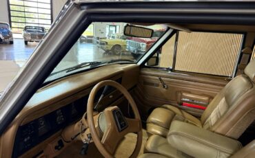 Jeep-Wagoneer-1988-SUV-27
