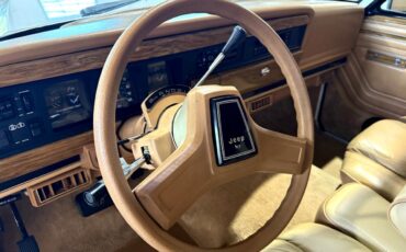 Jeep-Wagoneer-1988-SUV-28