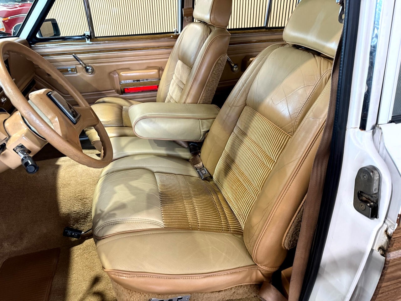 Jeep-Wagoneer-1988-SUV-29