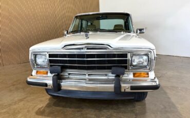 Jeep-Wagoneer-1988-SUV-3