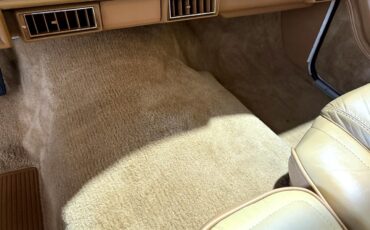 Jeep-Wagoneer-1988-SUV-30