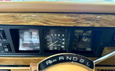 Jeep-Wagoneer-1988-SUV-31