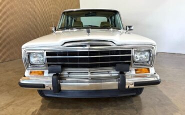 Jeep-Wagoneer-1988-SUV-4