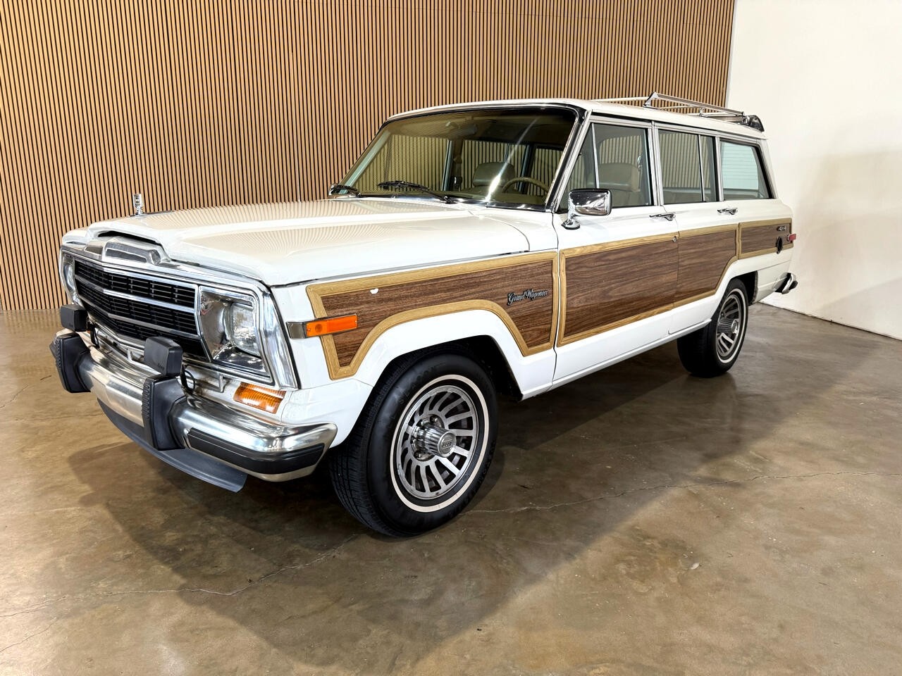Jeep-Wagoneer-1988-SUV