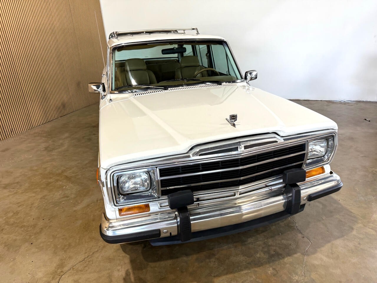 Jeep-Wagoneer-1988-SUV-5