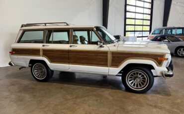 Jeep-Wagoneer-1988-SUV-8