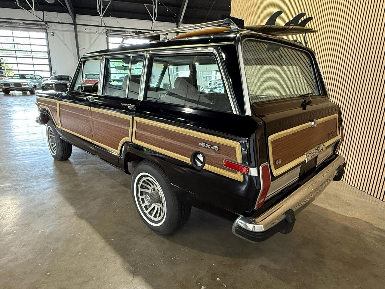 Jeep-Wagoneer-1989-SUV-11