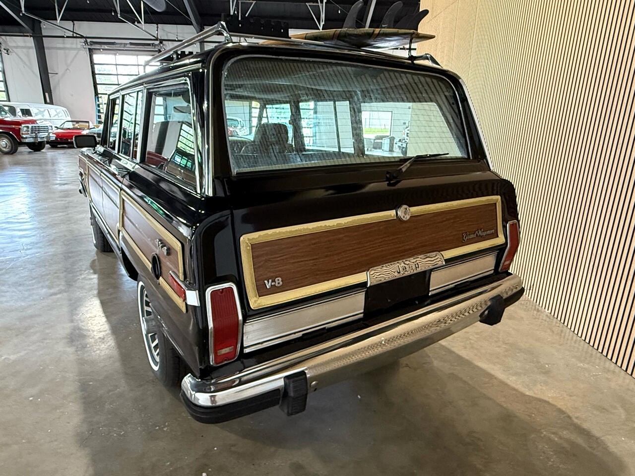 Jeep-Wagoneer-1989-SUV-12