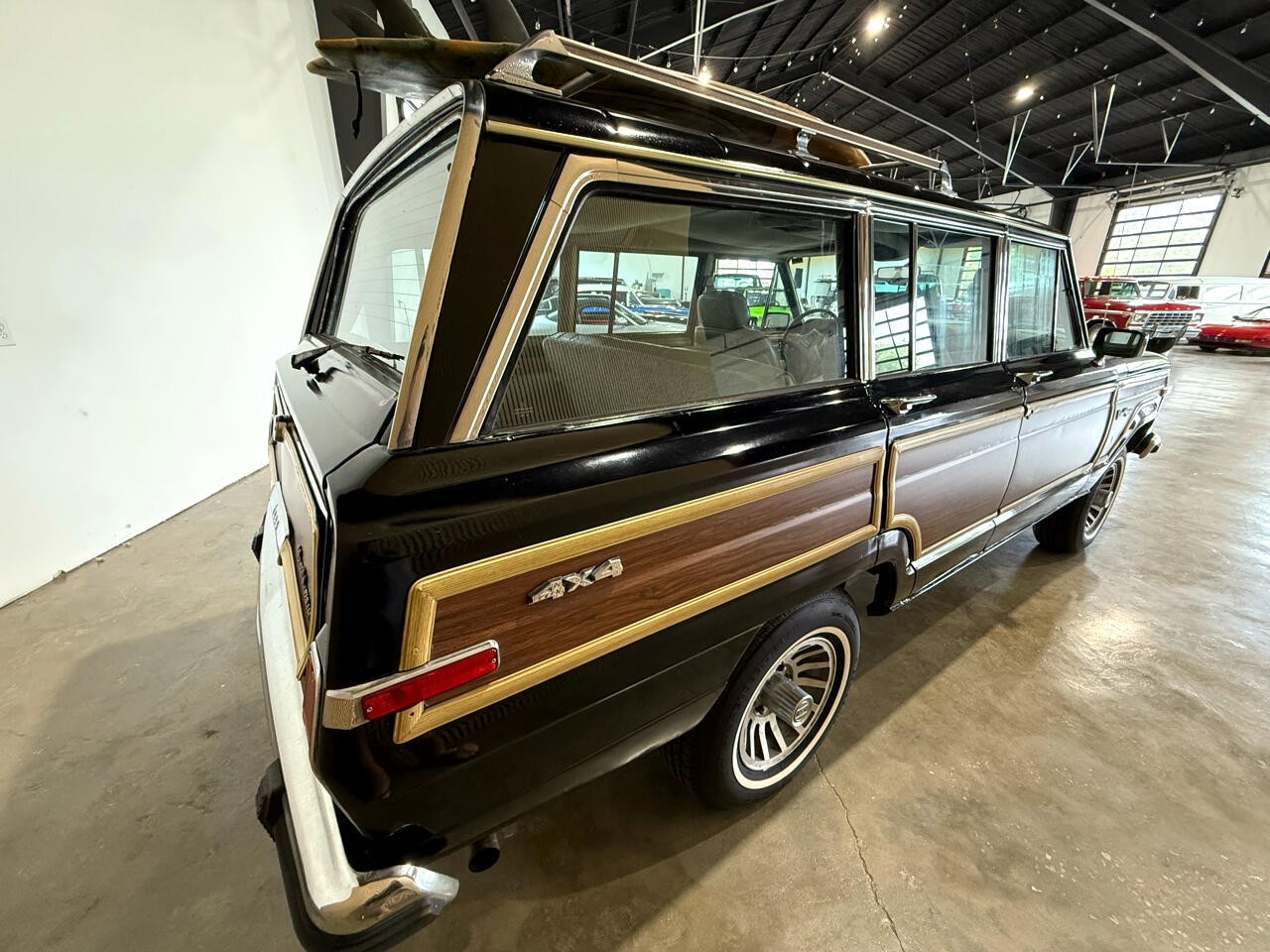 Jeep-Wagoneer-1989-SUV-14
