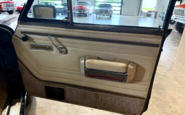 Jeep-Wagoneer-1989-SUV-23