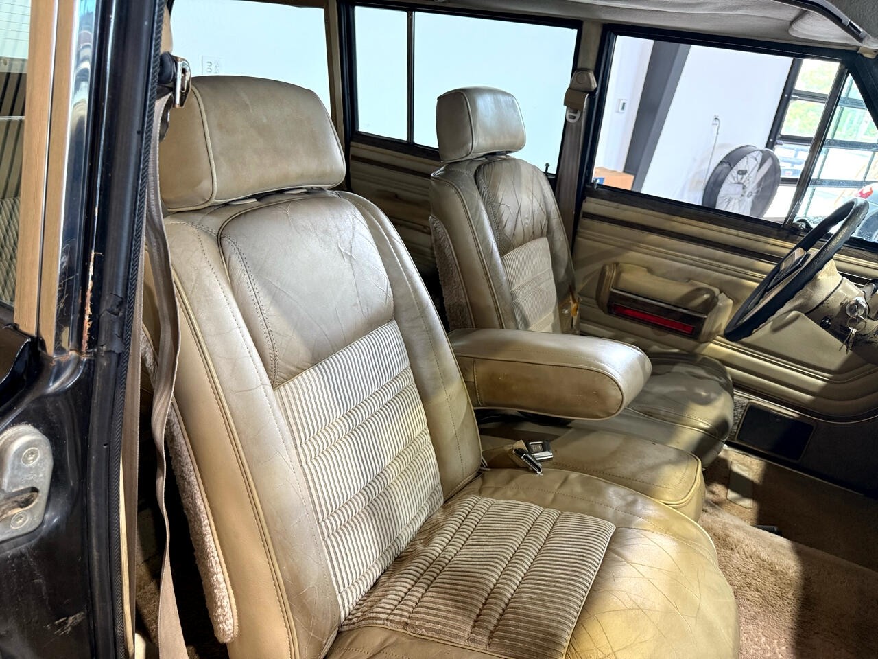Jeep-Wagoneer-1989-SUV-24