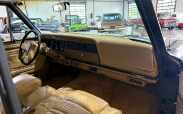 Jeep-Wagoneer-1989-SUV-25