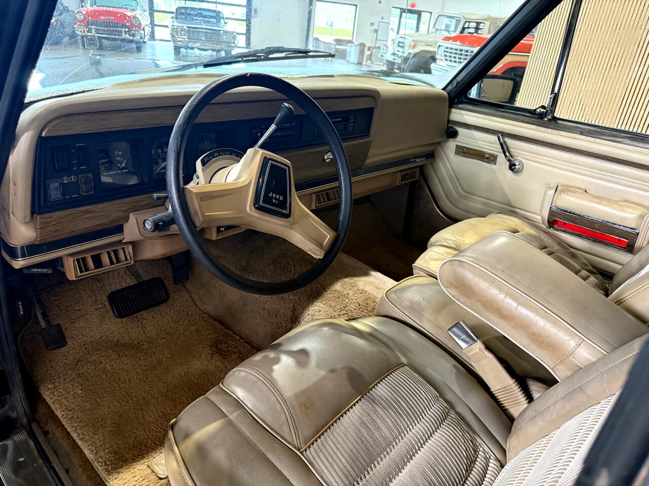 Jeep-Wagoneer-1989-SUV-31