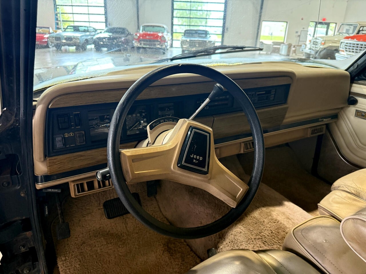 Jeep-Wagoneer-1989-SUV-34