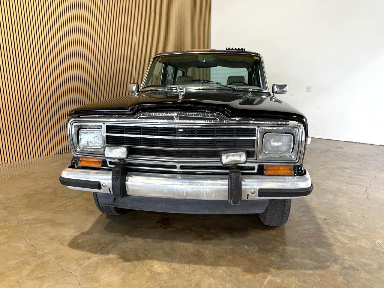 Jeep-Wagoneer-1989-SUV-8