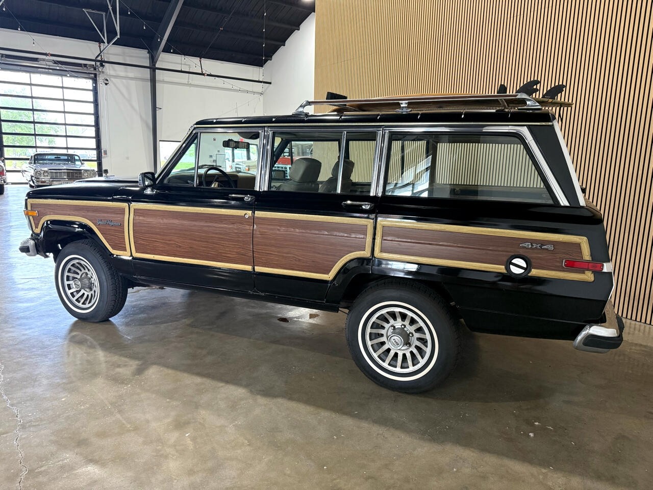 Jeep-Wagoneer-1989-SUV-9
