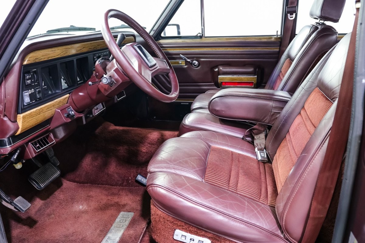 Jeep-Wagoneer-1989-Station-Wagon-13