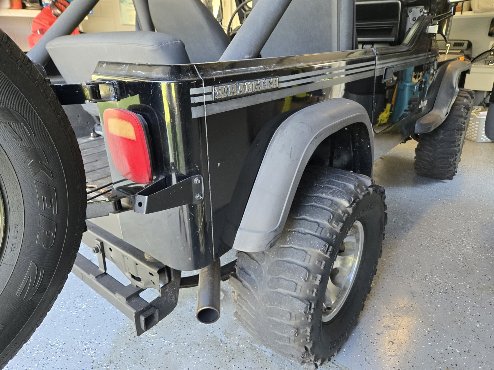 Jeep-Wrangler-1988-SUV-5