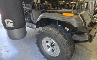 Jeep-Wrangler-1988-SUV-9
