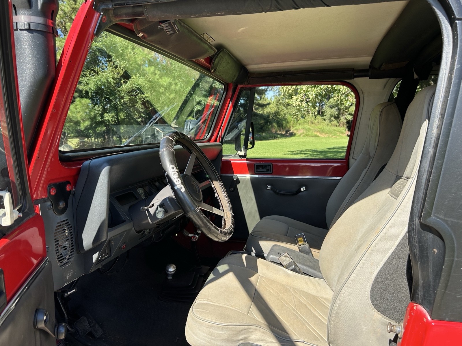 Jeep-Wrangler-1994-SUV-11