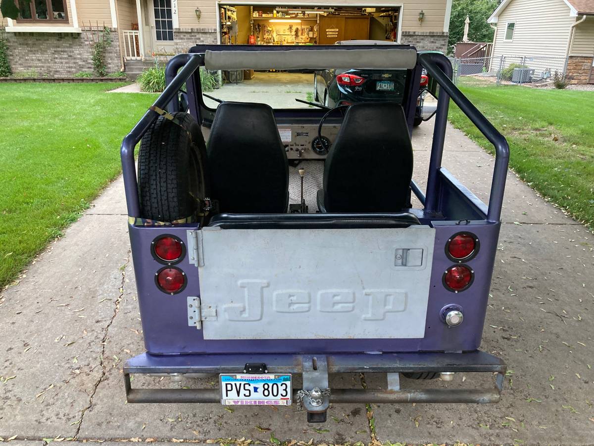 Jeep-am-general-1974-purple-4