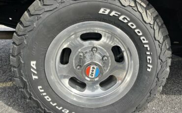 Jeep-cherokee-1979-brown-14