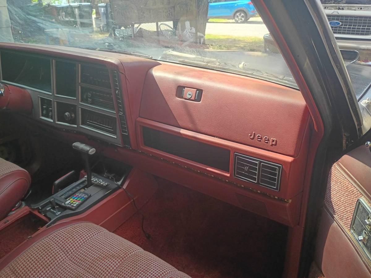 Jeep-cherokee-1986-custom-7