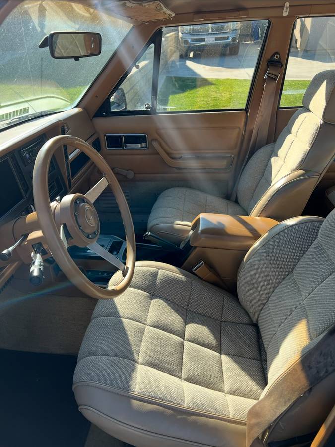 Jeep-cherokee-1987-brown-4