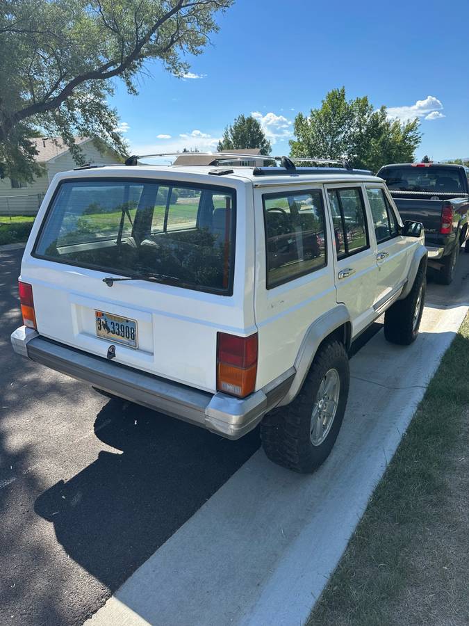 Jeep-cherokee-1992-white-3