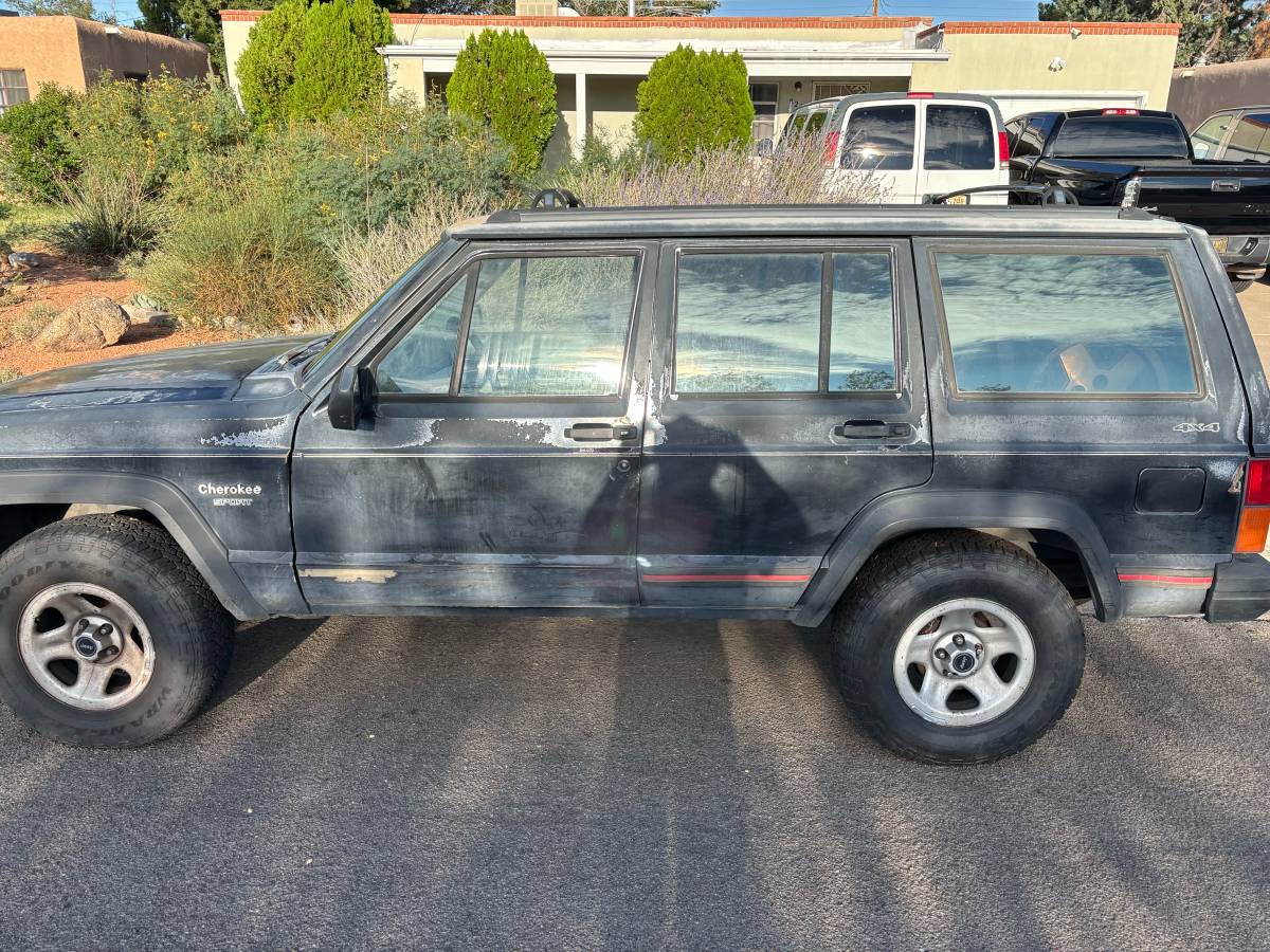 Jeep-cherokee-1993-black-2