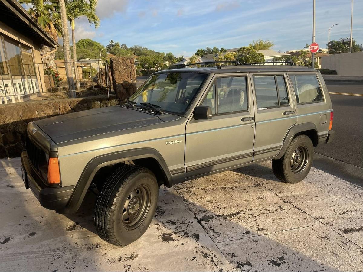 Jeep-cherokee-1993-grey-1
