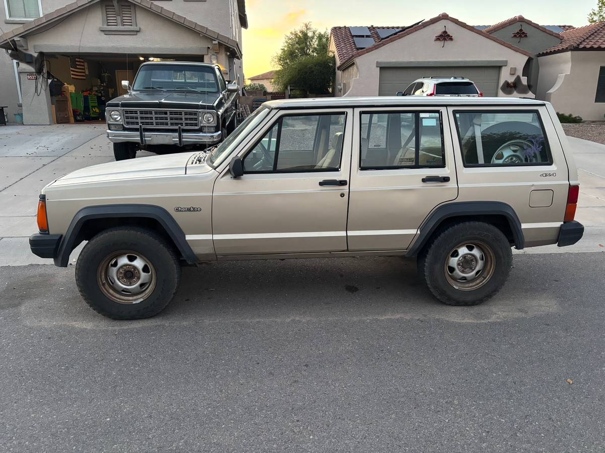 Jeep-cherokee-1994-brown-1