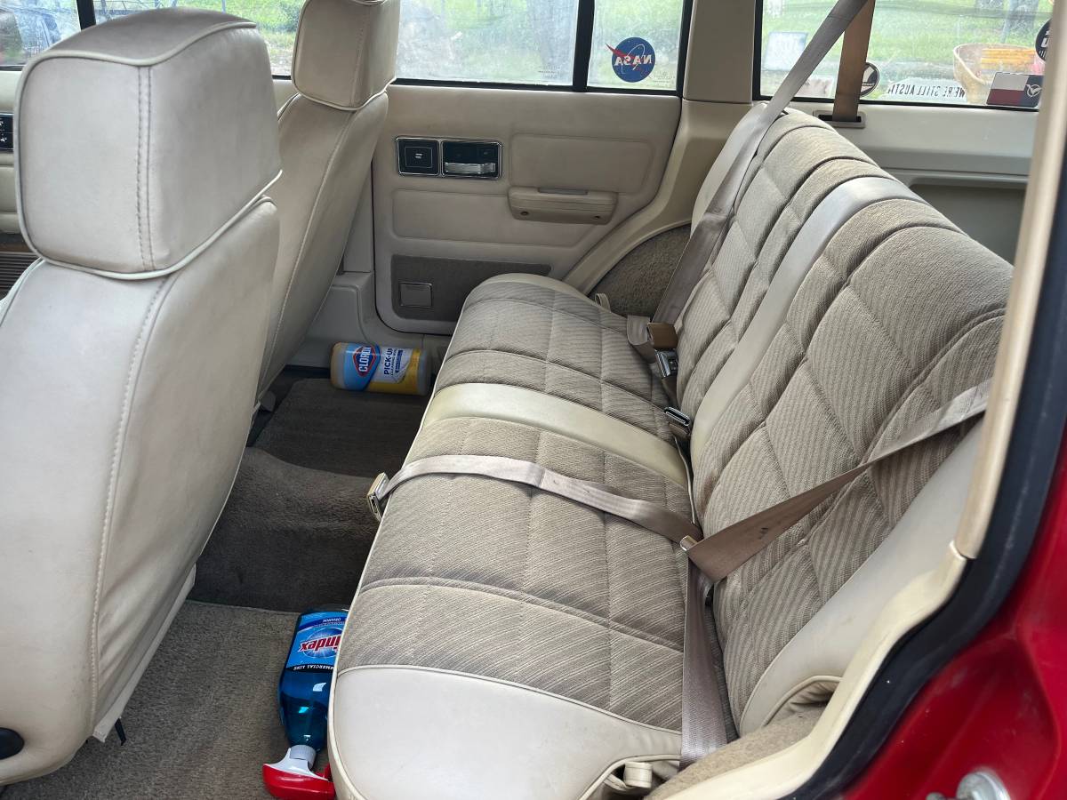 Jeep-cherokee-4x4-1990-red-8